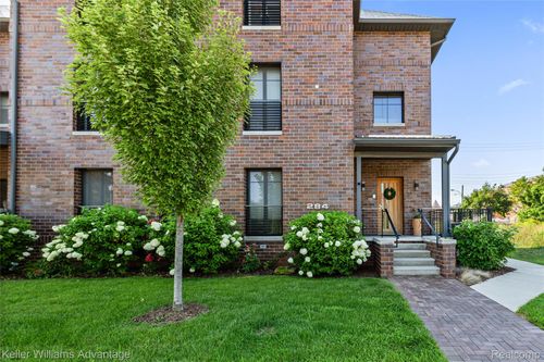 284 Eliot St, Detroit, MI, 48201-2475 | Card Image