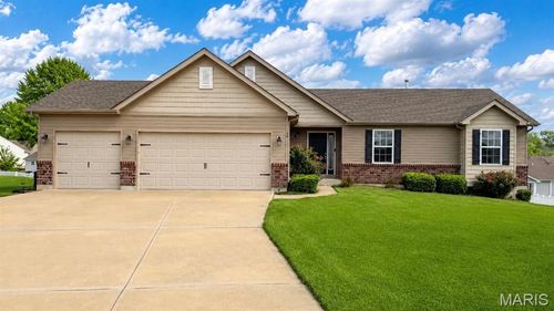 13 Stone Bridge Ct, Moscow Mills, MO, 63362-2505 | Card Image