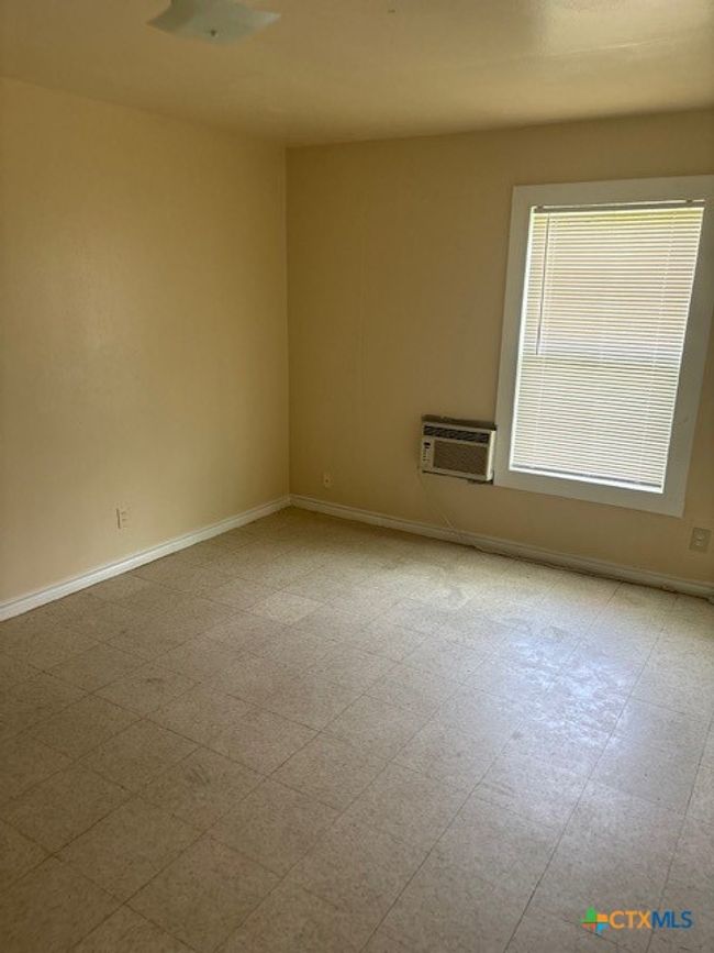 808 Stetson Ave, Home with 2 bedrooms, 1 bathrooms and null parking in Killeen TX | Image 5