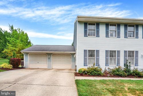 2104 Foxfire Drive, MECHANICSBURG, PA, 17055 | Card Image