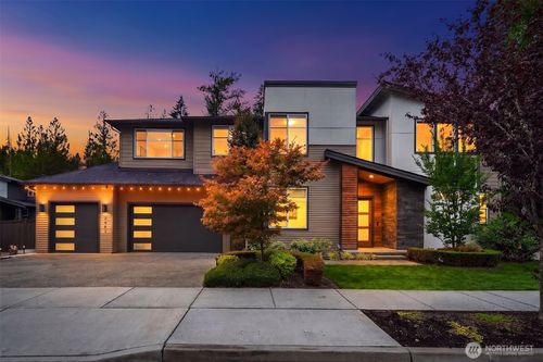 2483 242nd Pl Ne, Sammamish, WA, 98074-3509 | Card Image