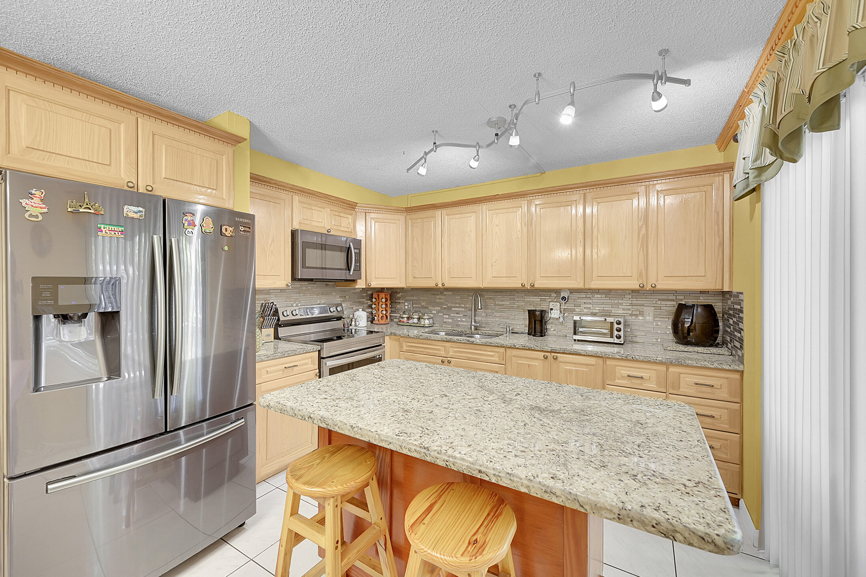 Woodland Rd, Palm Springs, FL 33461