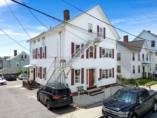199 Franklin St, Fall River, MA, 02720-8007 | Card Image