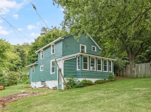 733 Critchfield St, Millersburg, OH, 44654-1203 | Card Image