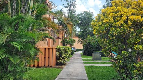 apt-c20-7231 Miami Lakes Dr, Miami Lakes, FL, 33014-6943 | Card Image