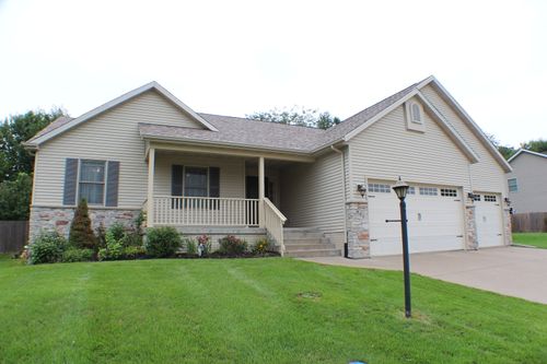 601 N 6th St Cir, Princeton, IA, 52768-7001 | Card Image