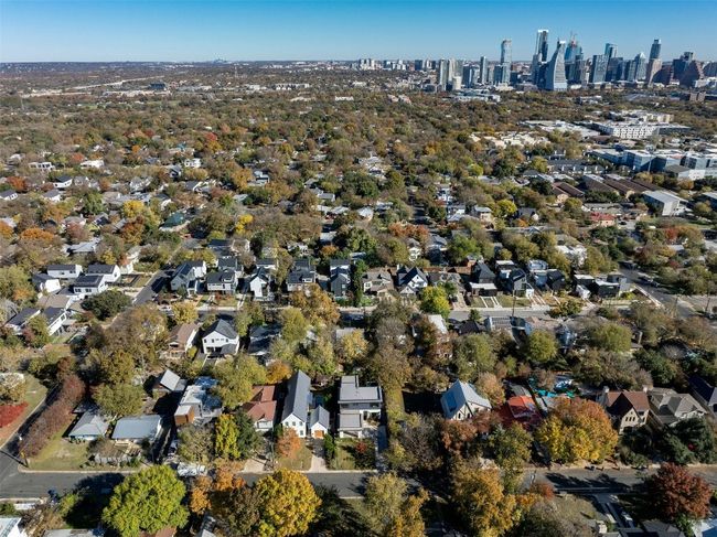 1702 Bauerle Ave, House other with 4 bedrooms, 3 bathrooms and 2 parking in Austin TX | Image 35
