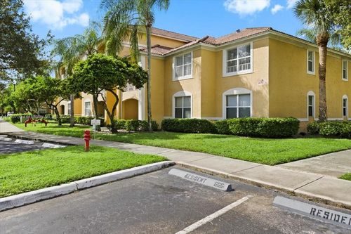 apt-213-5520 Nw 61st St, Coconut Creek, FL, 33073-2509 | Card Image