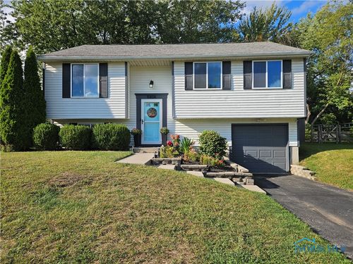 5808 Pheasant Hollow Dr, Toledo, OH, 43615-1949 | Card Image