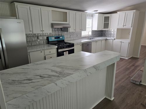 2807 Lone Tree Road, Victoria, TX, 77901 | Card Image