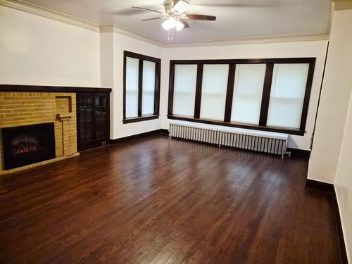 2-7826 S Bennett Ave, Chicago, IL, 60649-4622 | Card Image