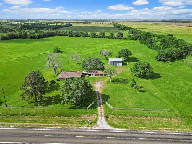 11221 State Highway 65, House other with 3 bedrooms, 2 bathrooms and 2 parking in Winnie TX | Image 31