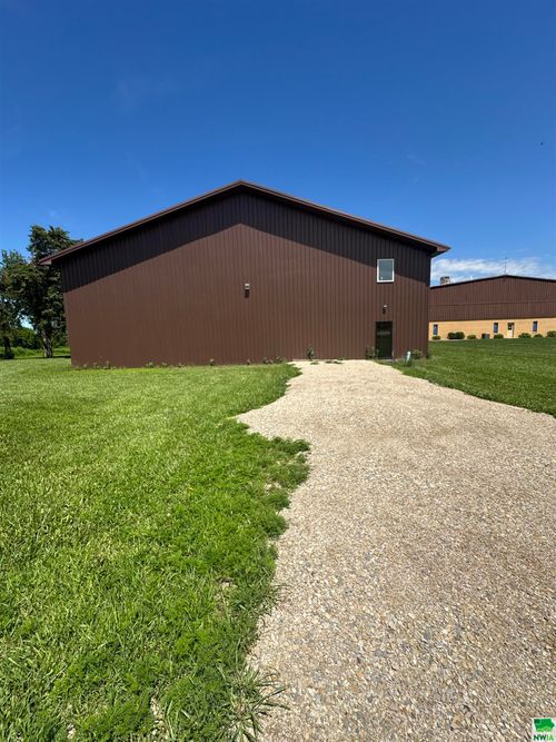1309 W Milwaukee Ave, Storm Lake, IA, 50588-2904 | Card Image