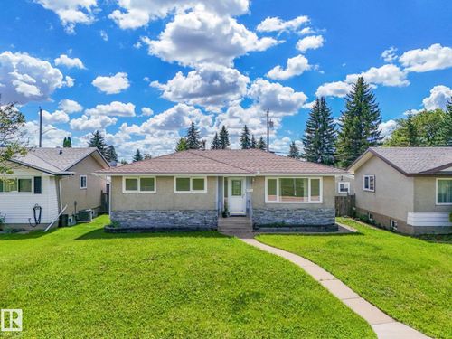 10527 134a Ave Nw, Edmonton, AB, T5E1M1 | Card Image
