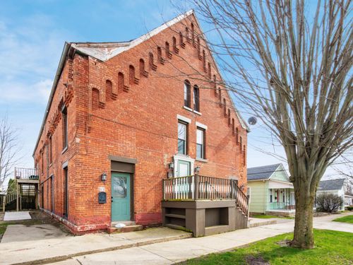 84 W 2nd St, London, OH, 43140-1004 | Card Image