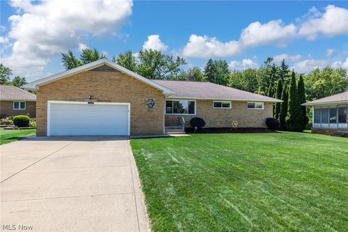 13967 Mohawk Trail, Middleburg Heights, OH, 44130 | Card Image