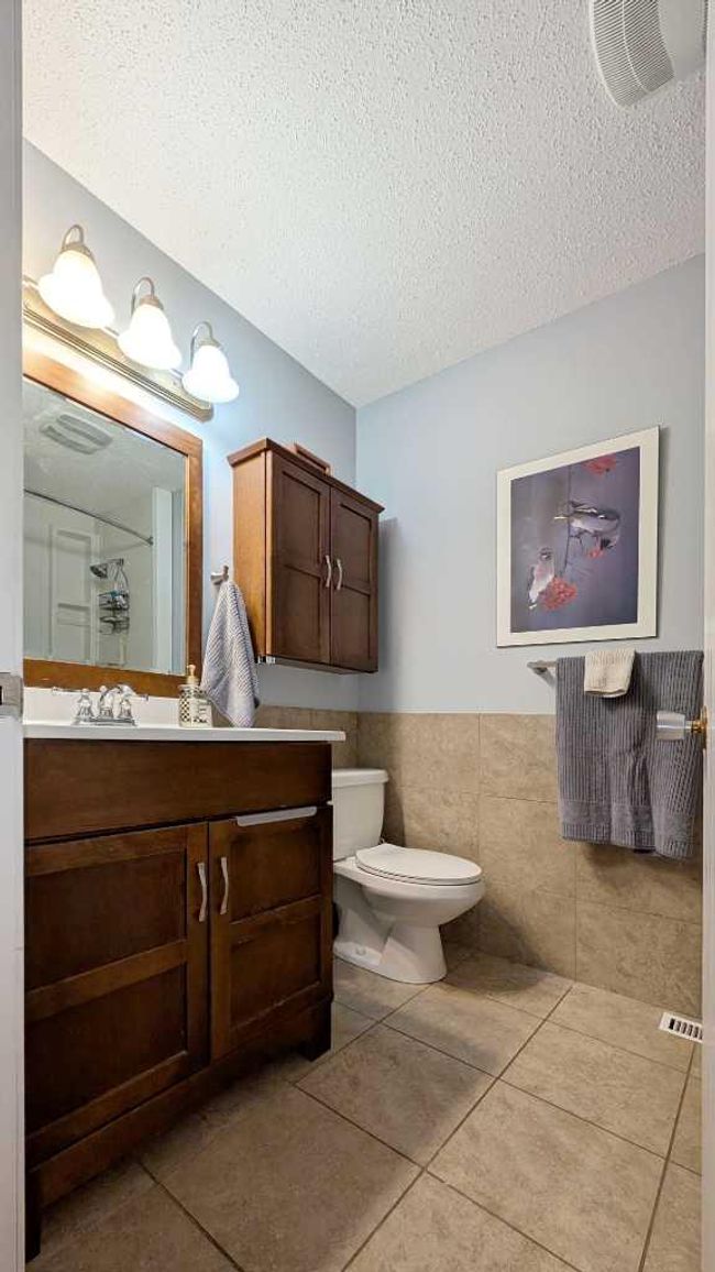 3503 Cedarille Drive Sw, House other with 5 bedrooms, 2 bathrooms and 2 parking in Calgary AB | Image 11