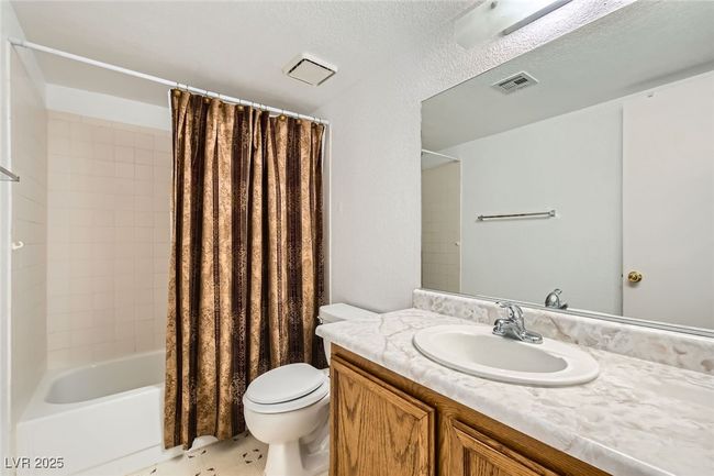 UNIT-101 - 1104 Pinto Rock Ln, Condo with 2 bedrooms, 2 bathrooms and null parking in Las Vegas NV | Image 9