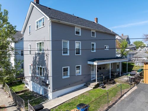 9 Clement St, Tiverton, RI, 02878-1094 | Card Image