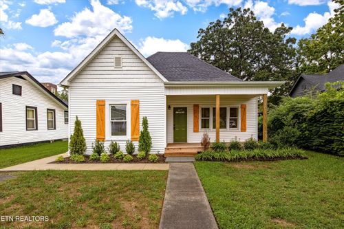 411 E Springdale Ave, Knoxville, TN, 37917-5034 | Card Image