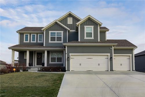 19001 Skyview Lane, Spring Hill, KS, 66083 | Card Image