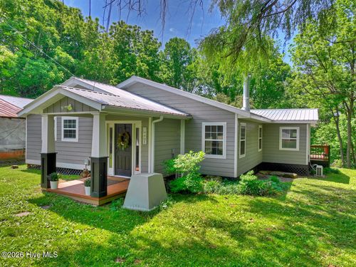 93 Collins Nursery Ln, Blairsville, GA, 30512-6925 | Card Image