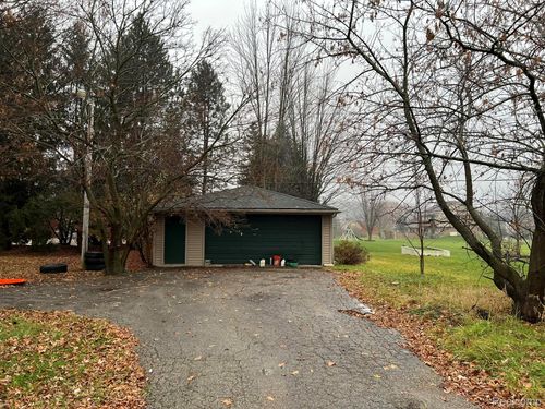 48441 N Territorial Rd, Plymouth, MI, 48170-2843 | Card Image