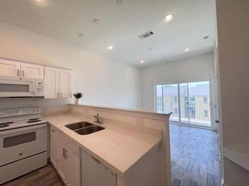 3h-3477 Reeves St, Houston, TX, 77004-3708 | Card Image