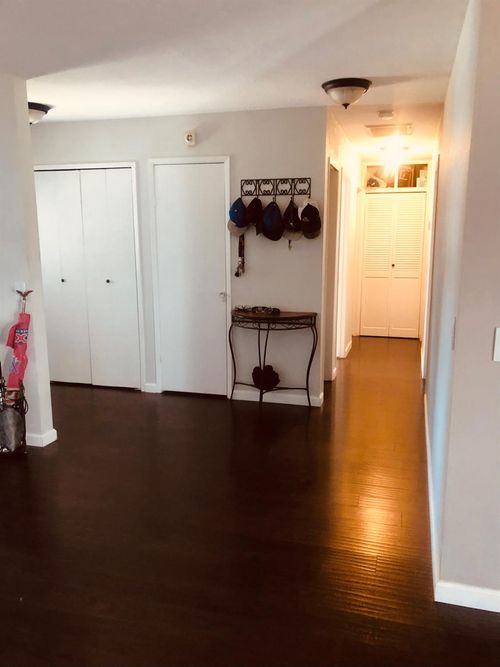 1010 E D Street, Oakdale, CA, 95361 | Card Image