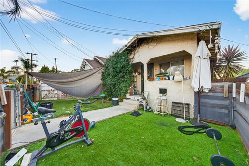 578 W Oliver St, San Pedro, CA, 90731-2012 | Card Image