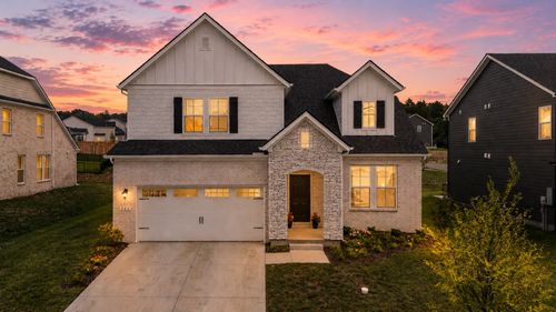 523 Kemp Dr, Hermitage, TN, 37076-2673 | Card Image