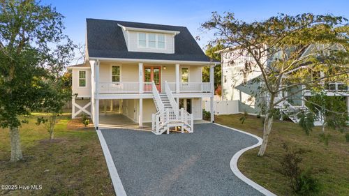 103 Ne 64th St, Oak Island, NC, 28465-4644 | Card Image