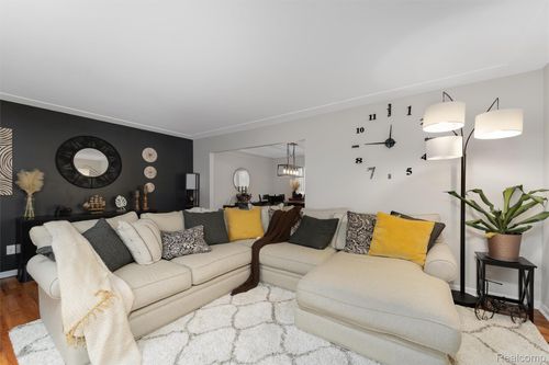 37701 Via Rosalie St, Clinton Township, MI, 48036-2972 | Card Image