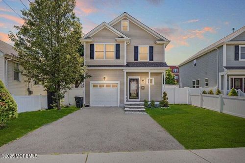 136 Lippincott Ave, Long Branch, NJ, 07740-6926 | Card Image