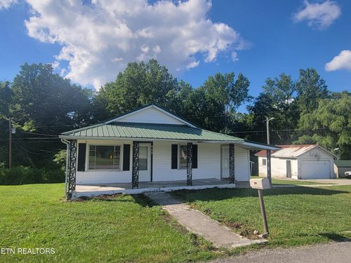 942 Mt View Rd, Robbins, TN, 37852-3340 | Card Image