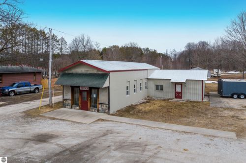 2601 Benzie Hwy, Benzonia, MI, 49616-9696 | Card Image