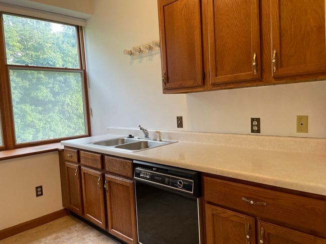 APT-14 - 60 North St, Condo with 2 bedrooms, 2 bathrooms and 1 parking in Dalton MA | Image 5