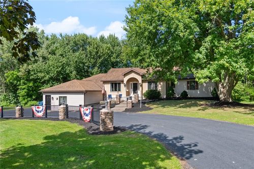 6246 Lake Ave, Wolcott, NY, 14590-1042 | Card Image