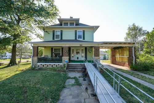 203 N 3rd St, Towanda, KS, 67144-8935 | Card Image