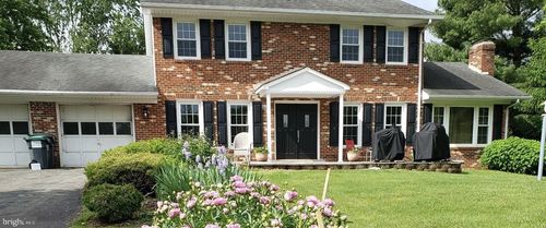 6521 Lancaster Dr, WARRENTON, VA, 20187-4417 | Card Image