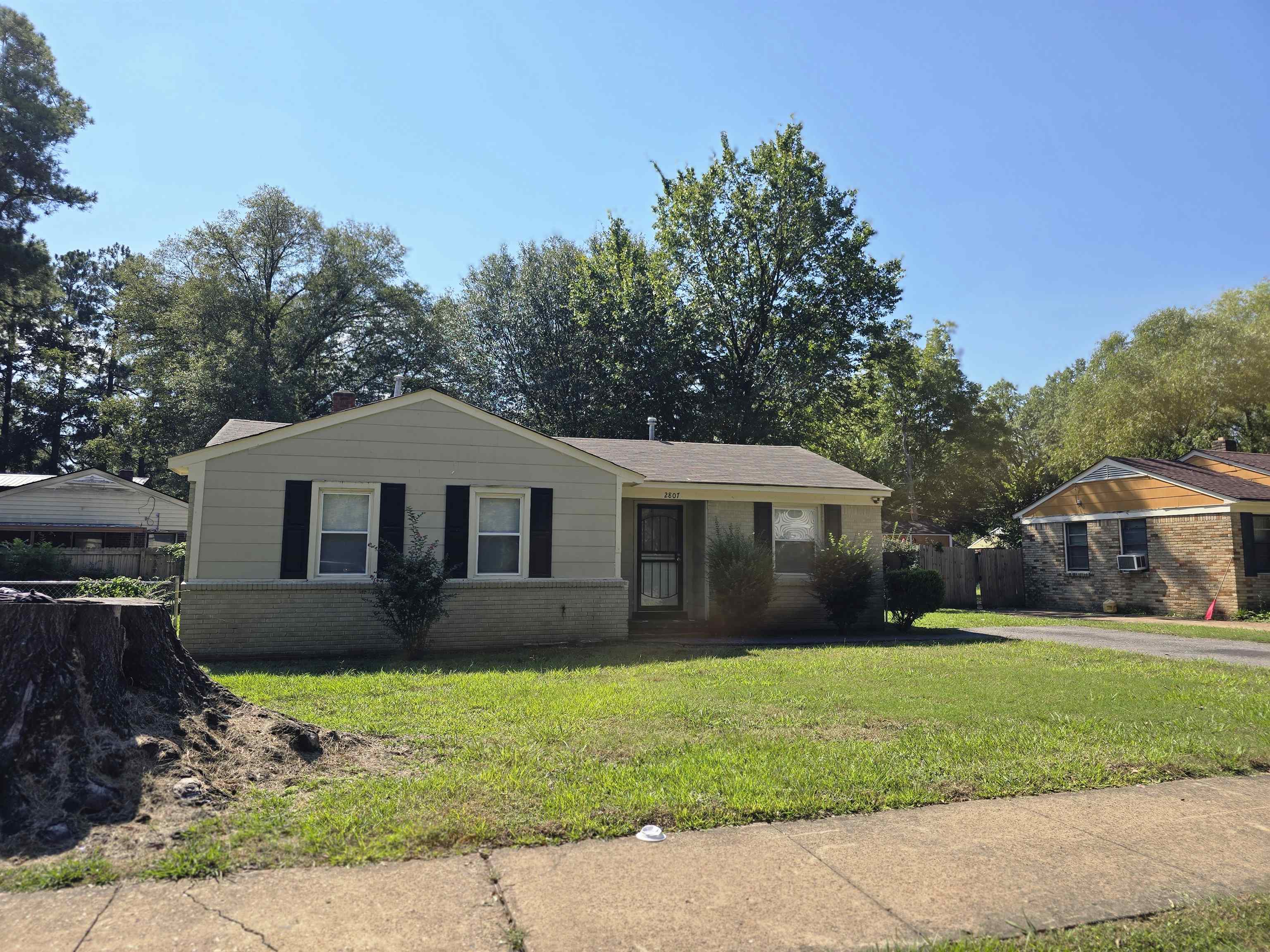 Lola Ave, Memphis, TN 38114