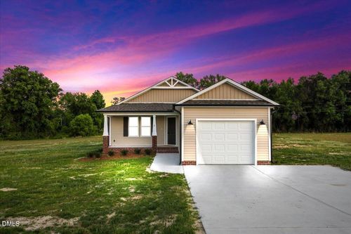 52 Grace Pond Ave, Benson, NC, 27504-5119 | Card Image