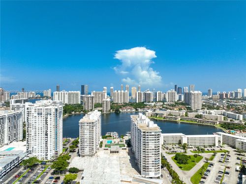 1905-18051 Biscayne Blvd, Aventura, FL, 33160-2585 | Card Image