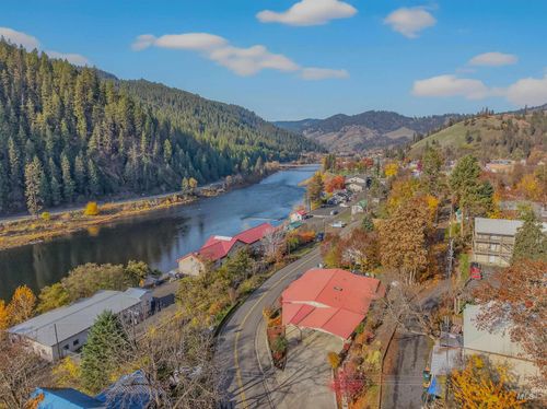 824 Main St, Orofino, ID, 83544-5002 | Card Image