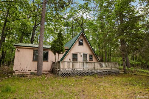 8290 Indian Trail Rd, Millersburg, MI, 49759-9757 | Card Image