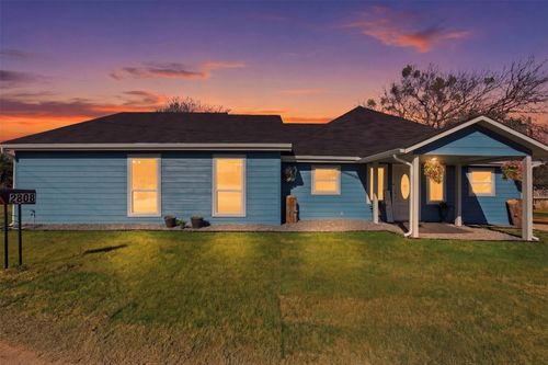 2808 Sky Harbour Dr, Granbury, TX, 76049-1325 | Card Image