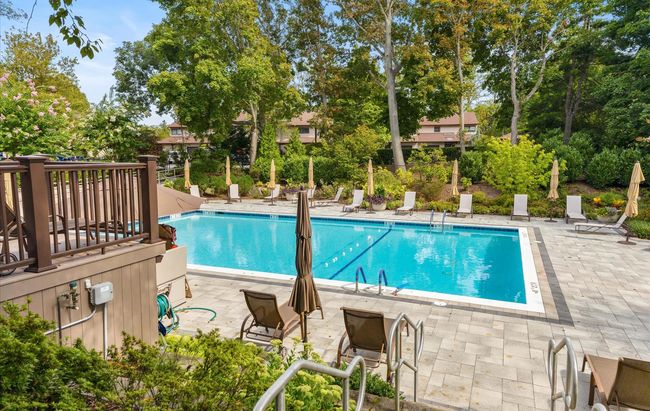67 Northgate Cir, Condo with 2 bedrooms, 3 bathrooms and null parking in Melville NY | Image 21