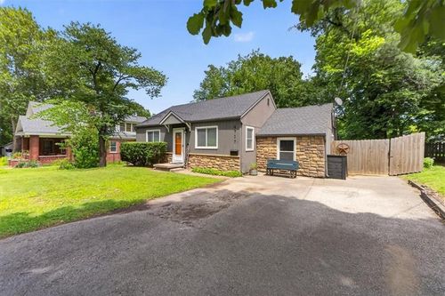 4717 Reinhardt Dr, Roeland Park, KS, 66205-1504 | Card Image