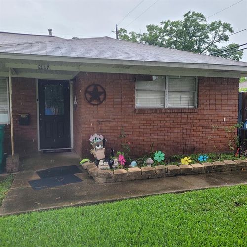 2117 Hickory Ln, Pasadena, TX, 77502-4027 | Card Image