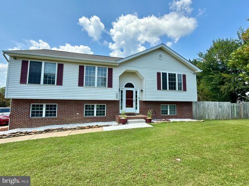 2 Julie Ln, FREDERICKSBURG, VA, 22405-1832 | Card Image